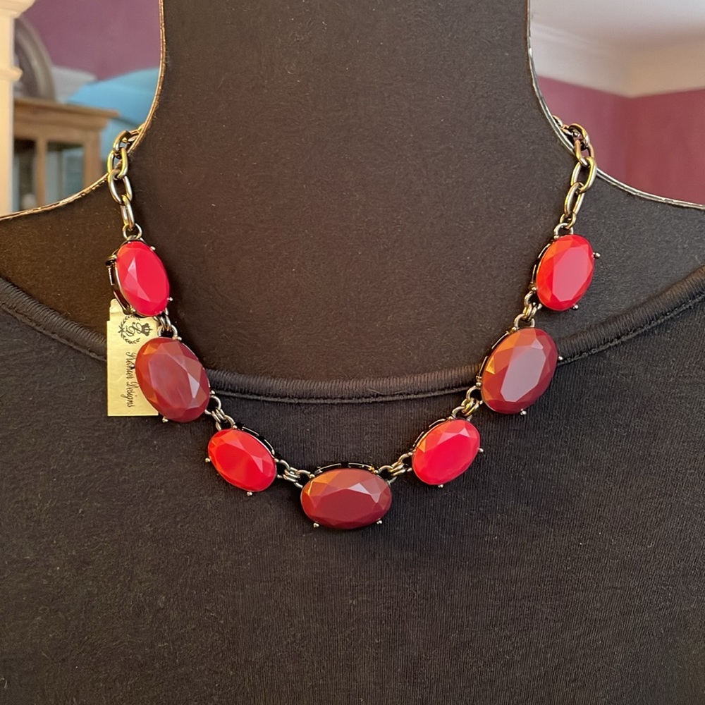 NWT Berrylicious necklace set in hematite metal with pink & purple acrylic beads